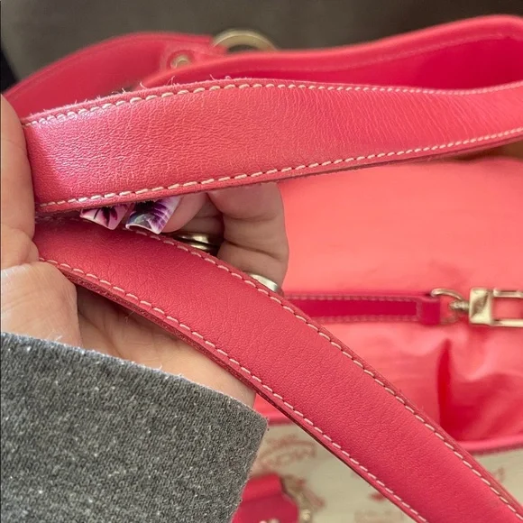 MCM Pink and Cream Tote Bag - Picture 3 of 14